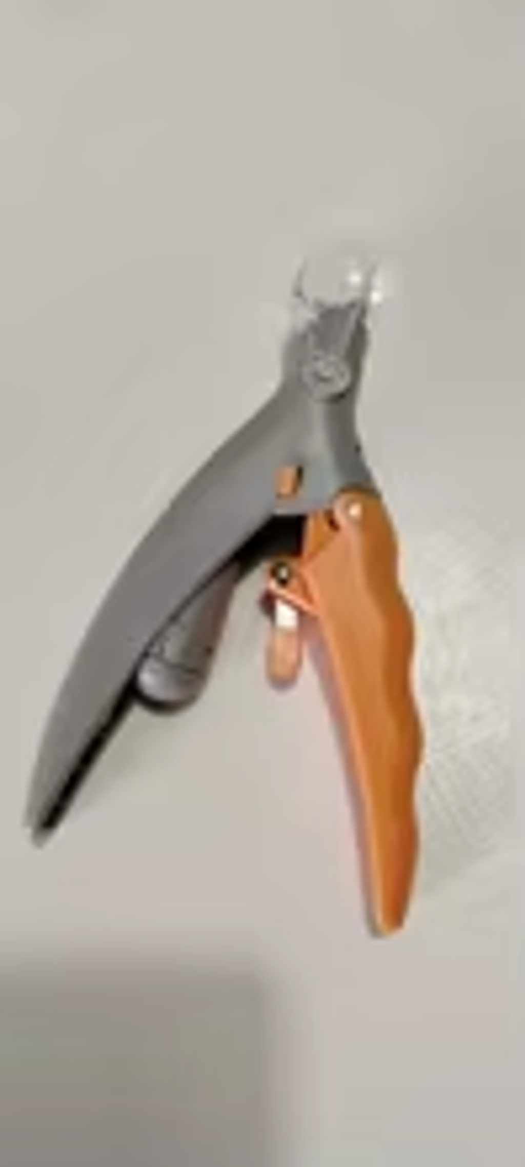 LED Light Pet Nail Clippers with 5x Magnification - Dual-Sided Clipper for Trimming
